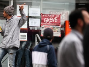 Greve dos bancários entra no 3º dia; mais de 7 mil agências estão fechadas